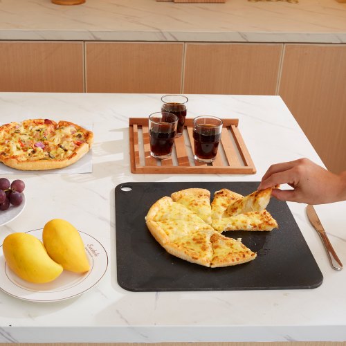 VEVOR Pizzastein Pizzastahl 355 x 355 x 6 mm, Pizzastahlplatte für den Ofen, Vorgewürzter Pizza-Backstein aus Q235-Kohlenstoffstahl mit Höherer Leitfähigkeit für Restaurants, Cafés, Straßenläden